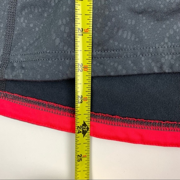 Running  Room Fit - Wear Size Medium - Picture 9 of 11